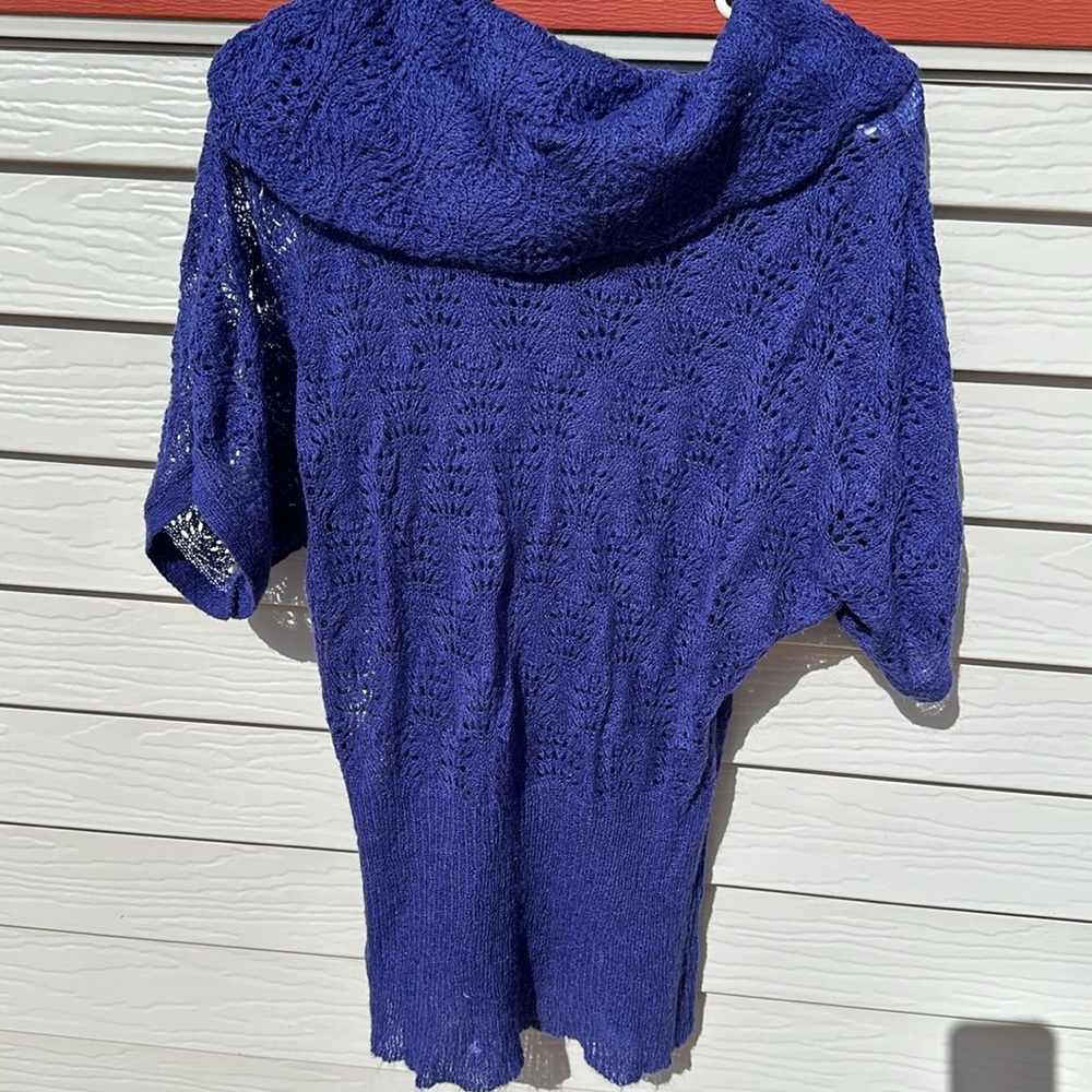 Maurices Blue, Size Medium, Short Sleeve Sweater - Picture 2 of 6